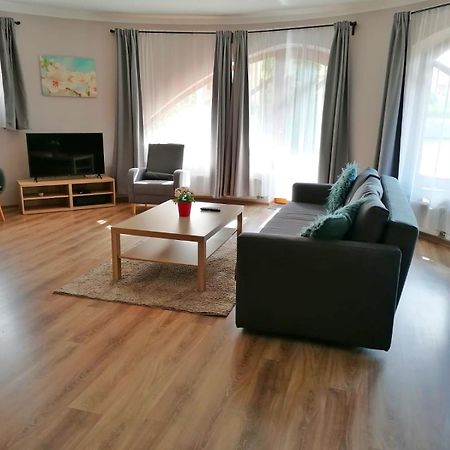Pannonia Apartman Естерґом Екстер'єр фото