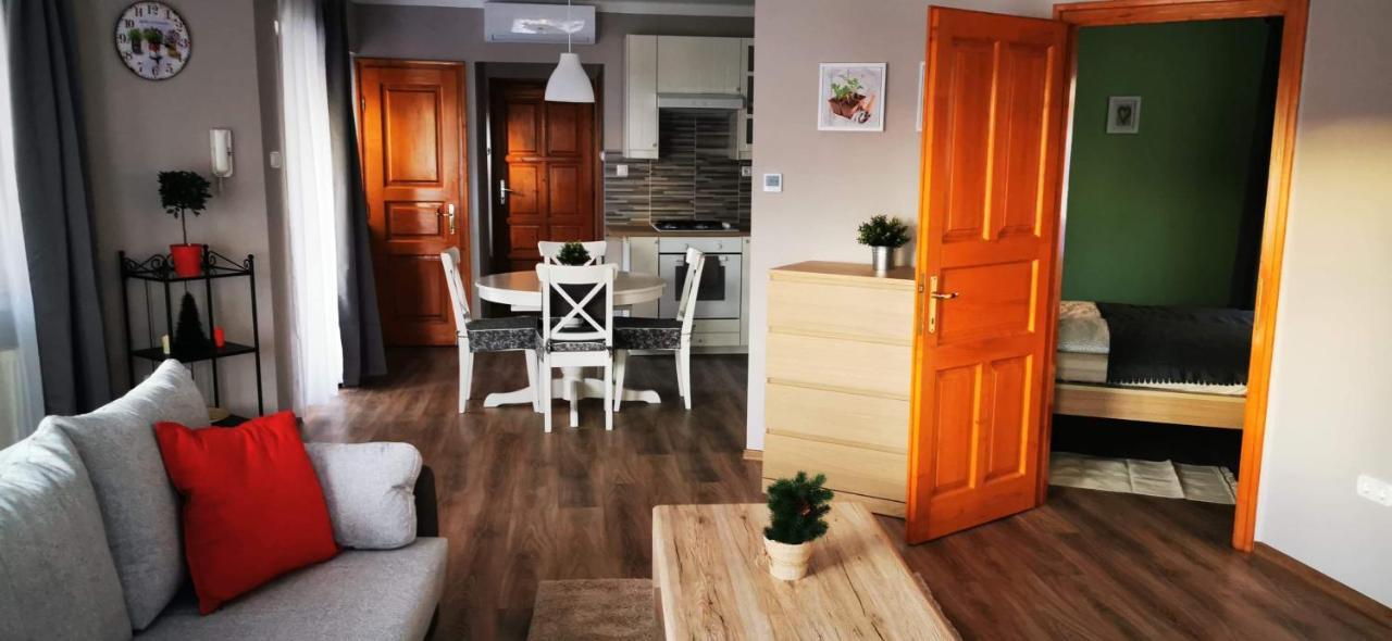 Pannonia Apartman Естерґом Екстер'єр фото