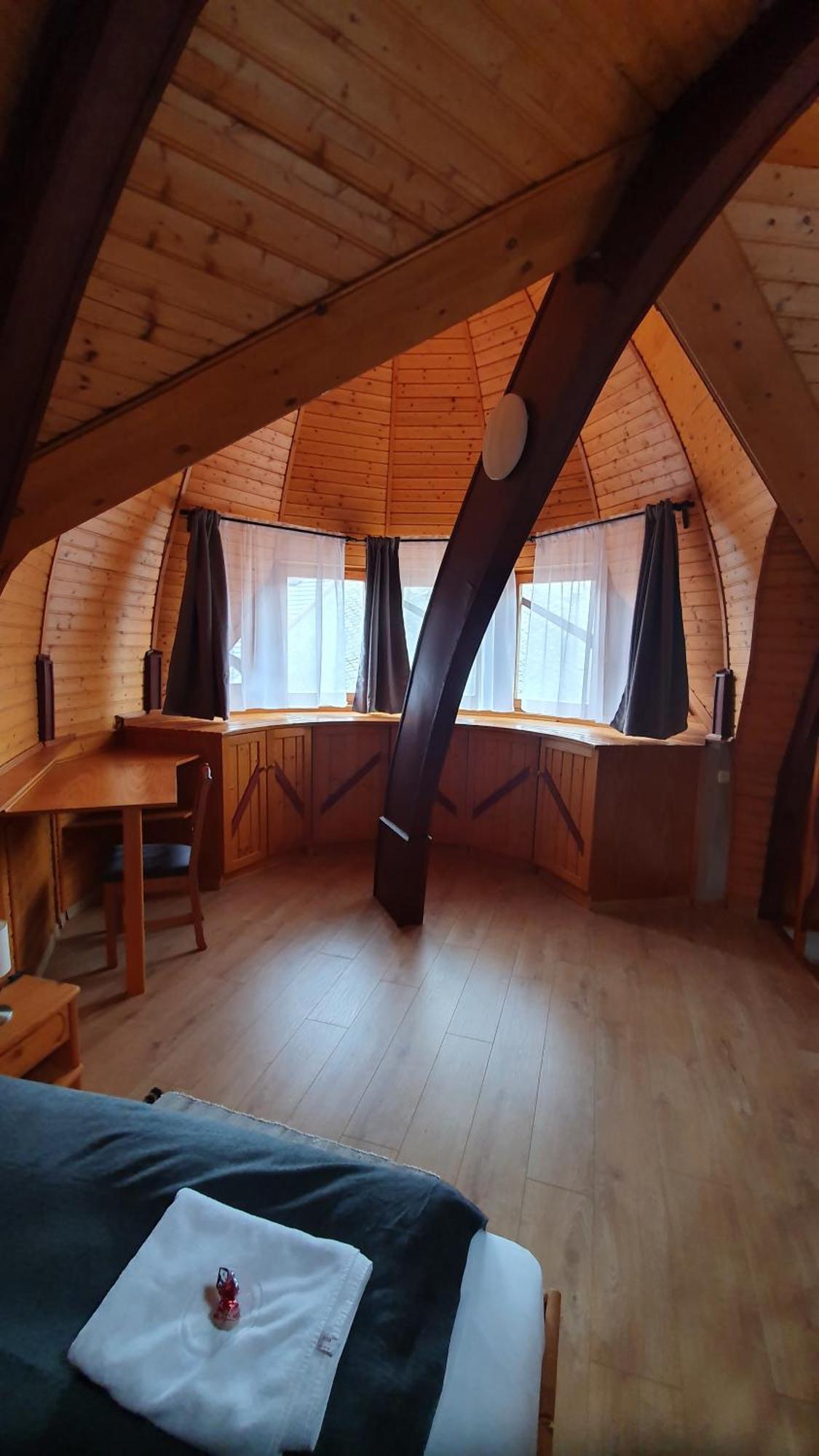 Pannonia Apartman Естерґом Номер фото