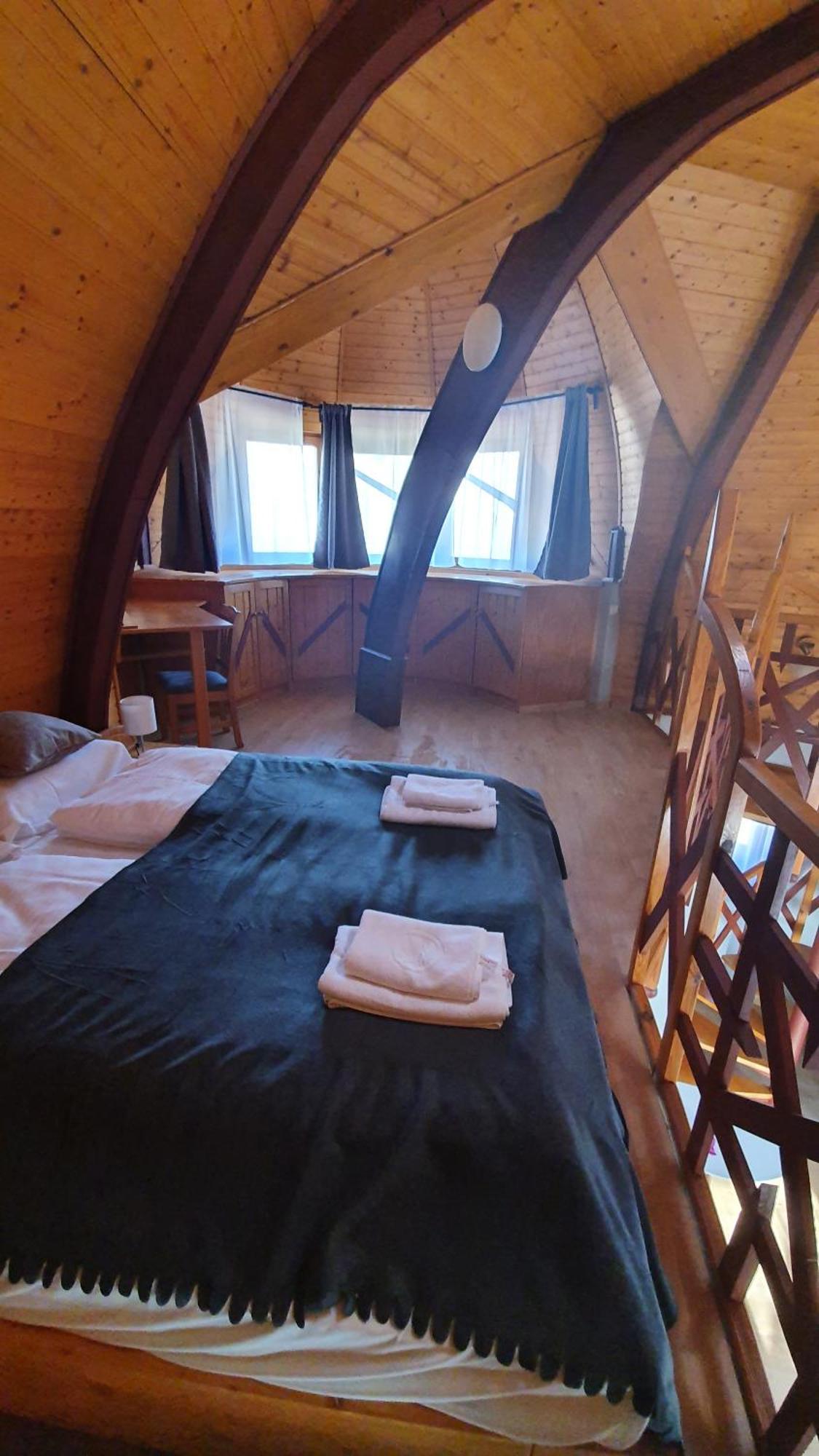 Pannonia Apartman Естерґом Номер фото