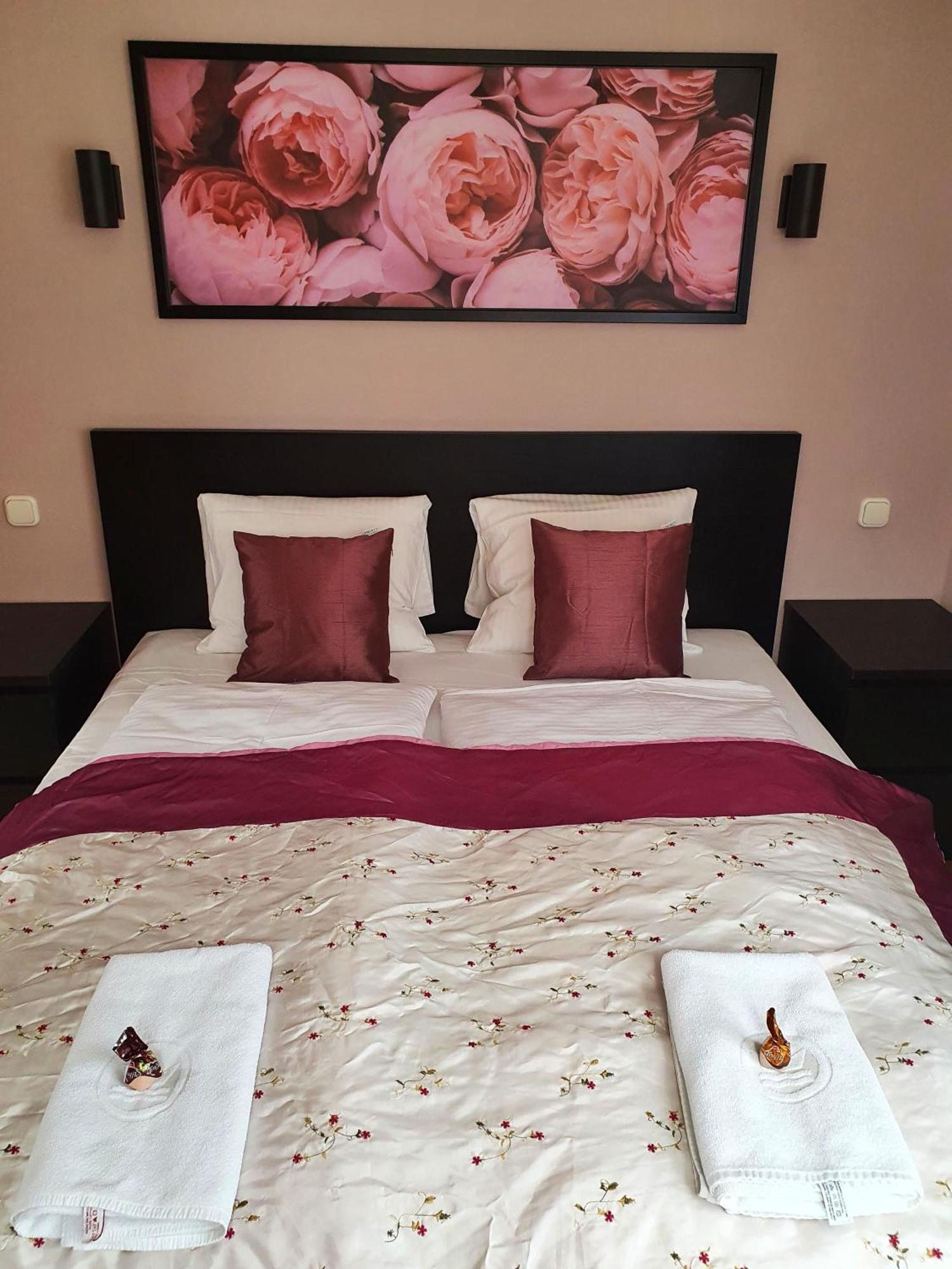 Pannonia Apartman Естерґом Номер фото