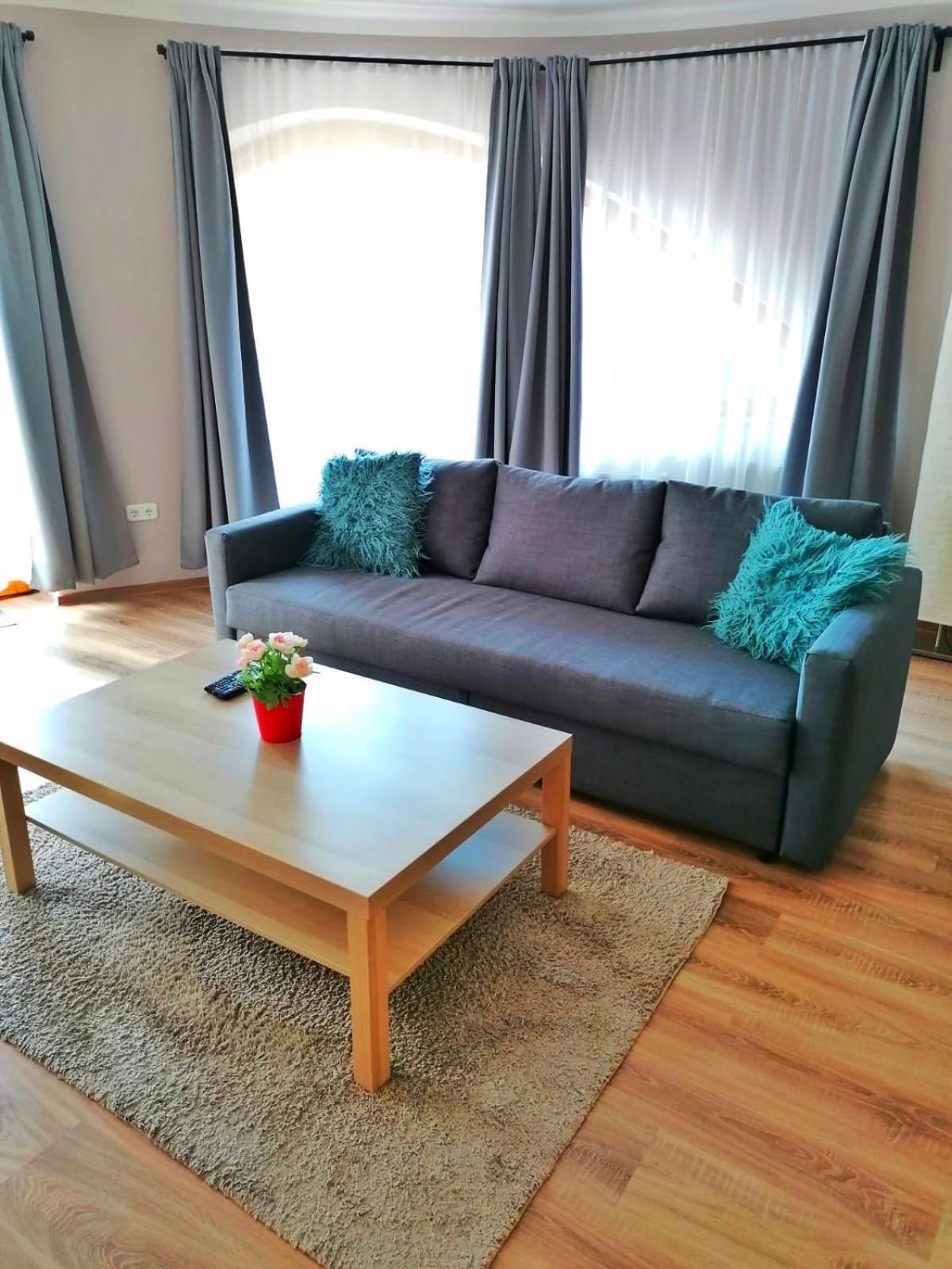 Pannonia Apartman Естерґом Екстер'єр фото